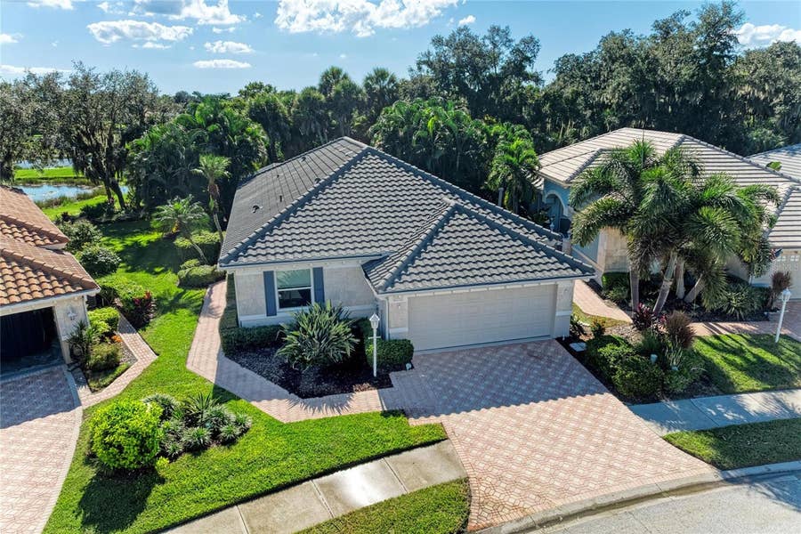 Property photo for 8352 CANARY PALM COURT, Sarasota, FL
