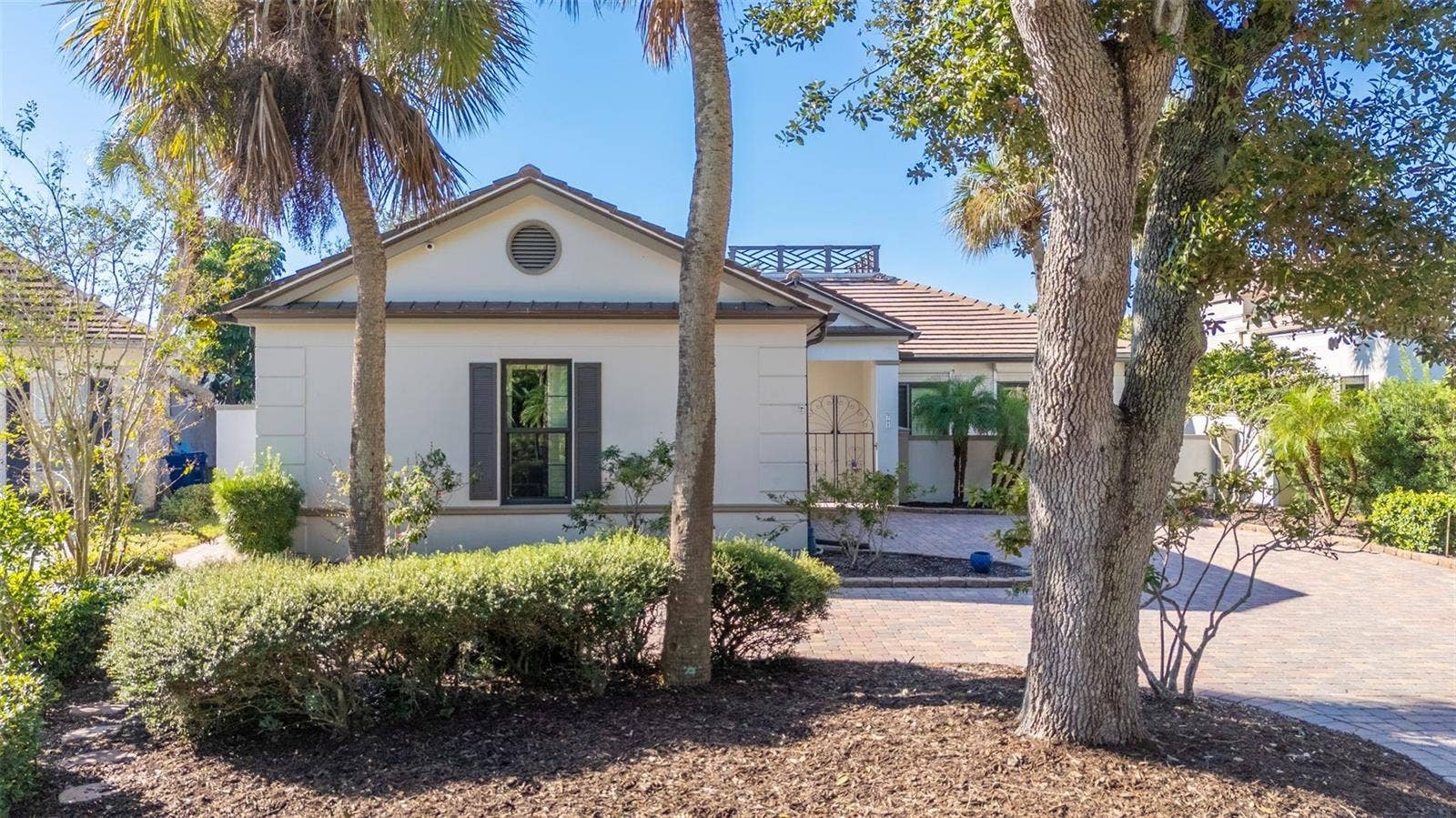 71 CAYMAN ISLES BOULEVARD, Englewood, FL 34223 front of garage