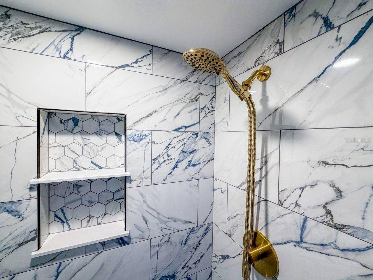 71 CAYMAN ISLES BOULEVARD, Englewood, FL 34223 primary shower
