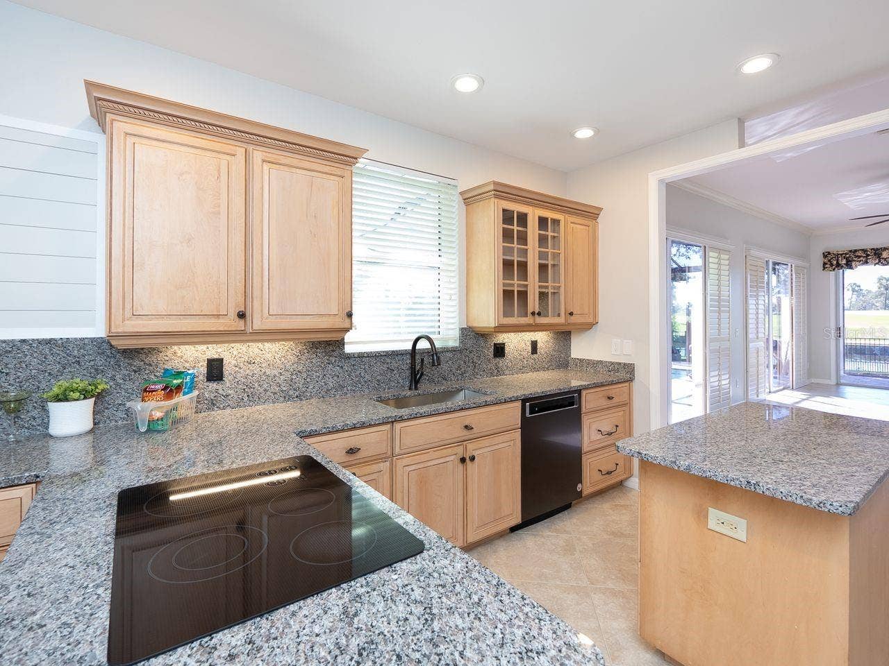 71 CAYMAN ISLES BOULEVARD, Englewood, FL 34223 Kitchen