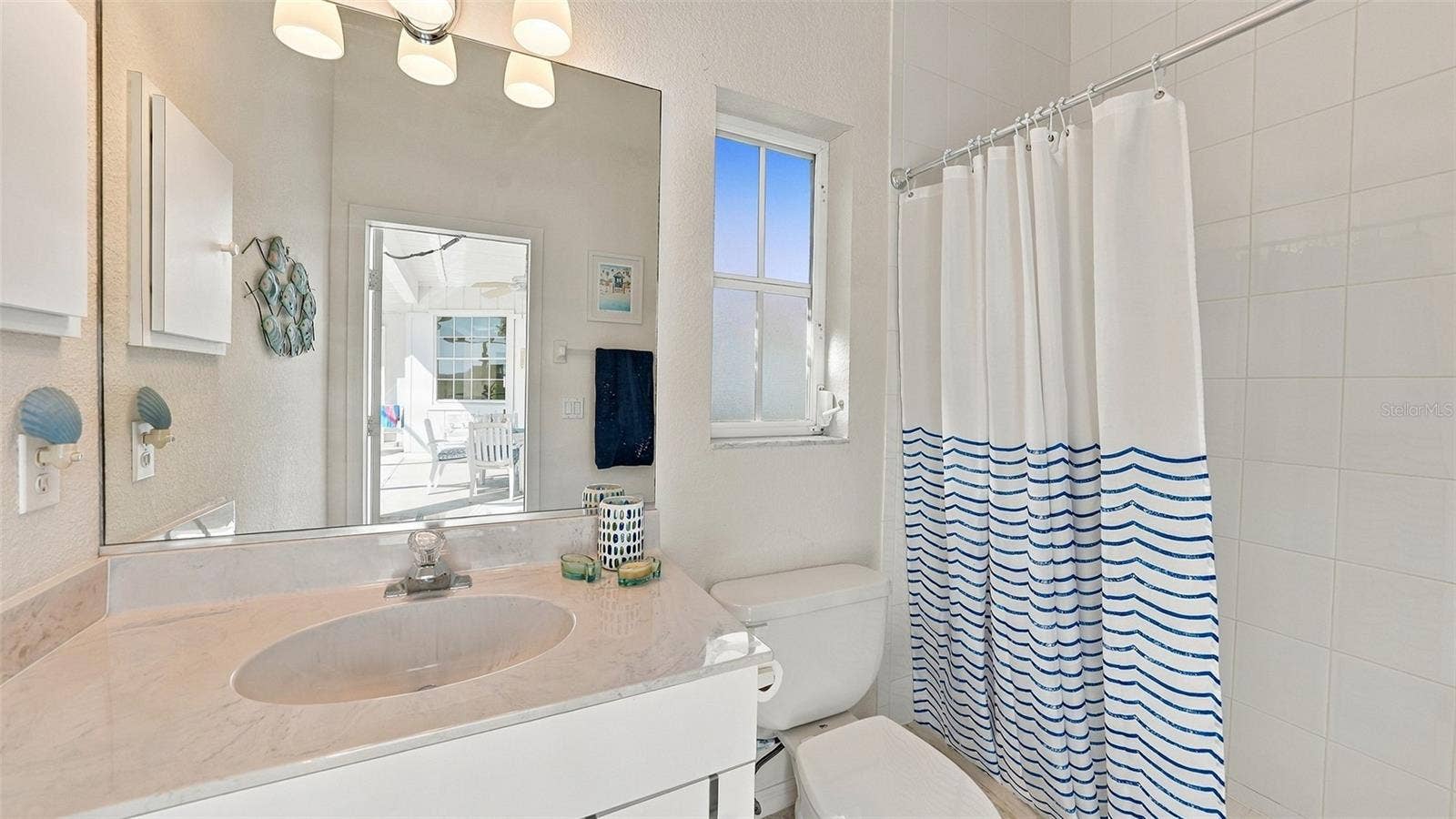 12 MEDALIST COURT, Rotonda West, FL 33947 POOL BATHROOM!