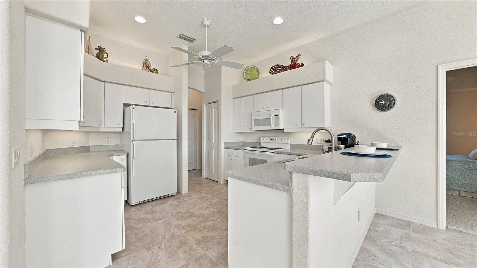 12 MEDALIST COURT, Rotonda West, FL 33947 lots of cabinets