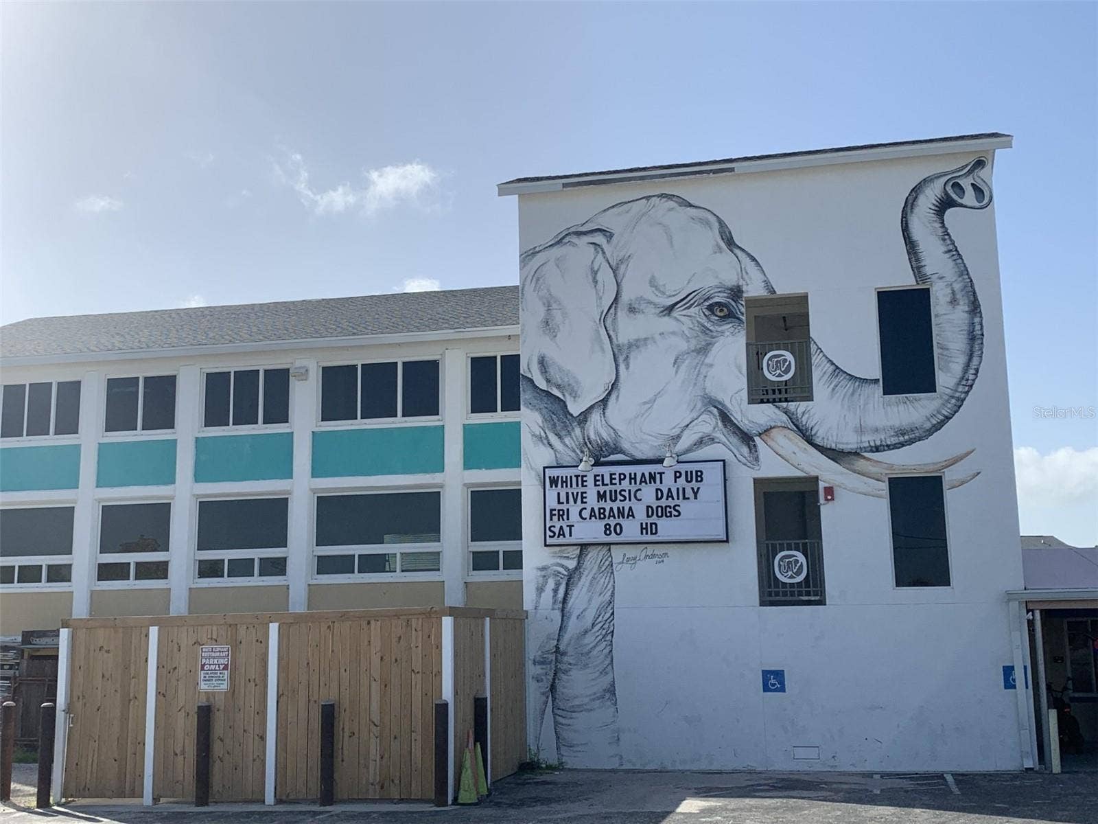 5031 N BEACH ROAD, #118, Englewood, FL 34223 The White Elephant Pub
