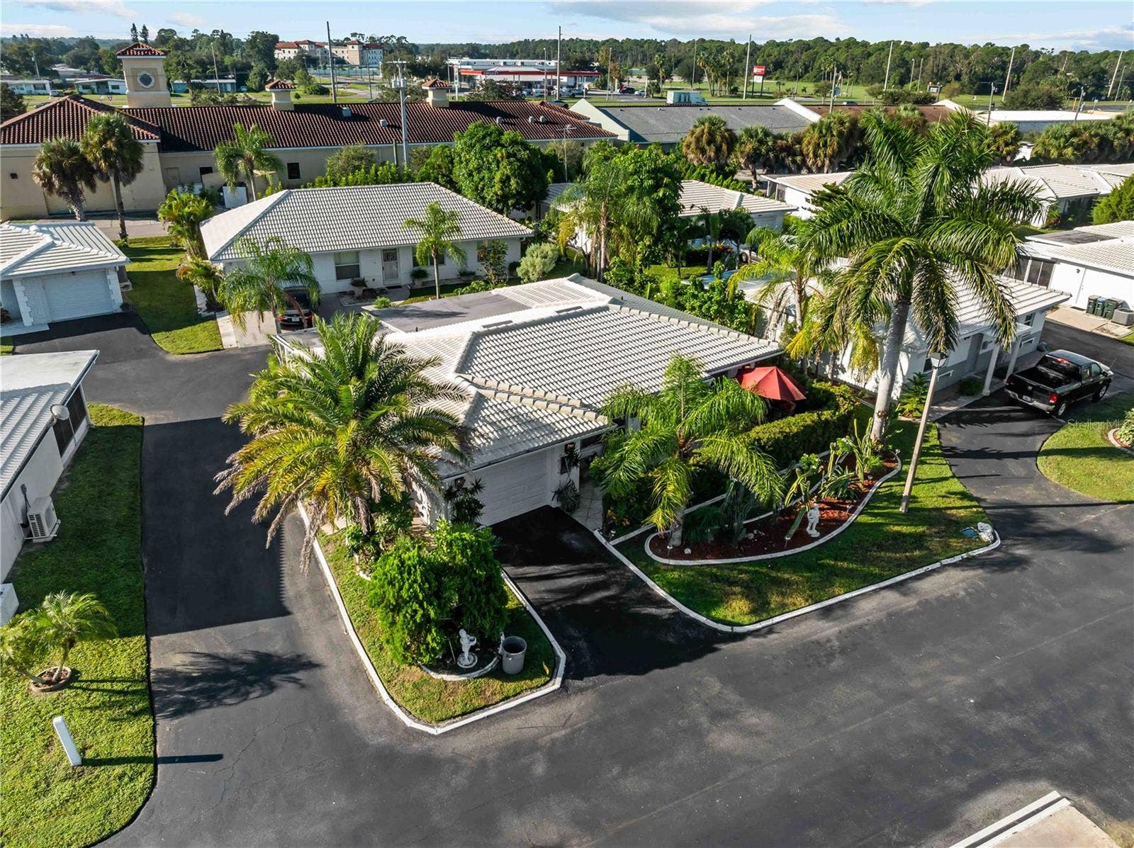 8551 PICKWICK ROAD, North Port, FL 34287 8551 PICKWICK ROAD, North Port, FL 34287