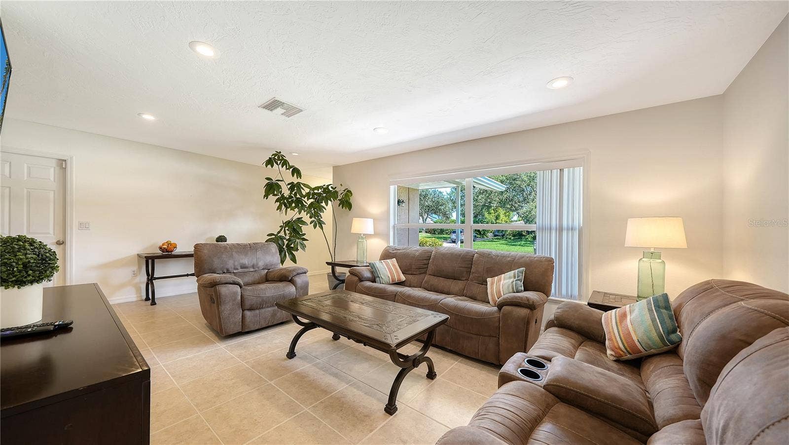 2304 50TH STREET W, Bradenton, FL 34209 Front Family Room