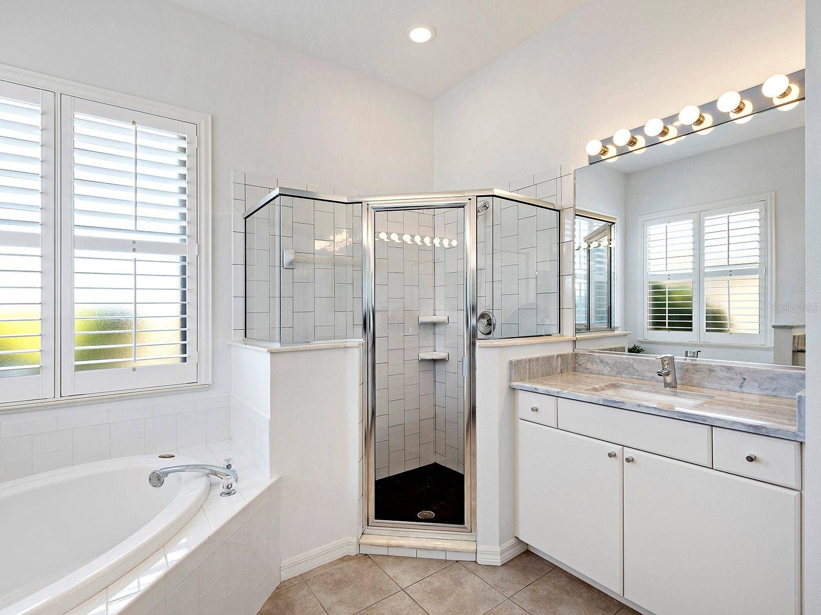 202 RIO TERRA, Venice, FL 34285 202 RIO TERRA, Venice, FL 34285