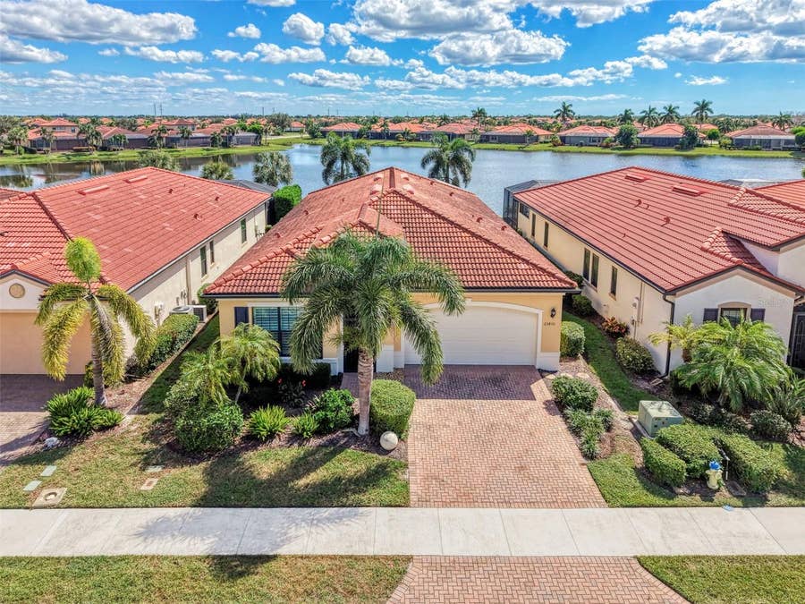 Property photo for 23810 WAVERLY CIRCLE, Venice, FL