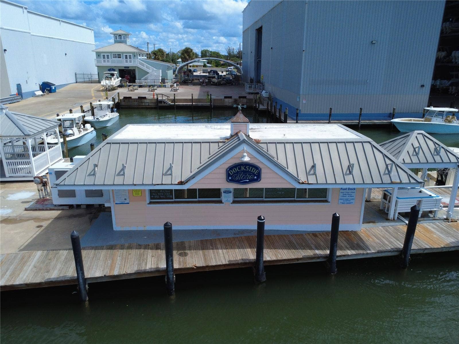 100 CIRCUIT ROAD, #N108, Nokomis, FL 34275 100 CIRCUIT ROAD, #N108, Nokomis, FL 34275