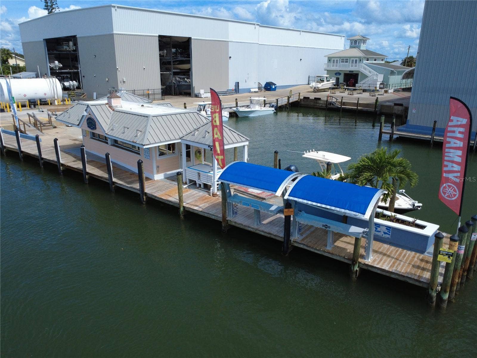100 CIRCUIT ROAD, #N108, Nokomis, FL 34275 100 CIRCUIT ROAD, #N108, Nokomis, FL 34275