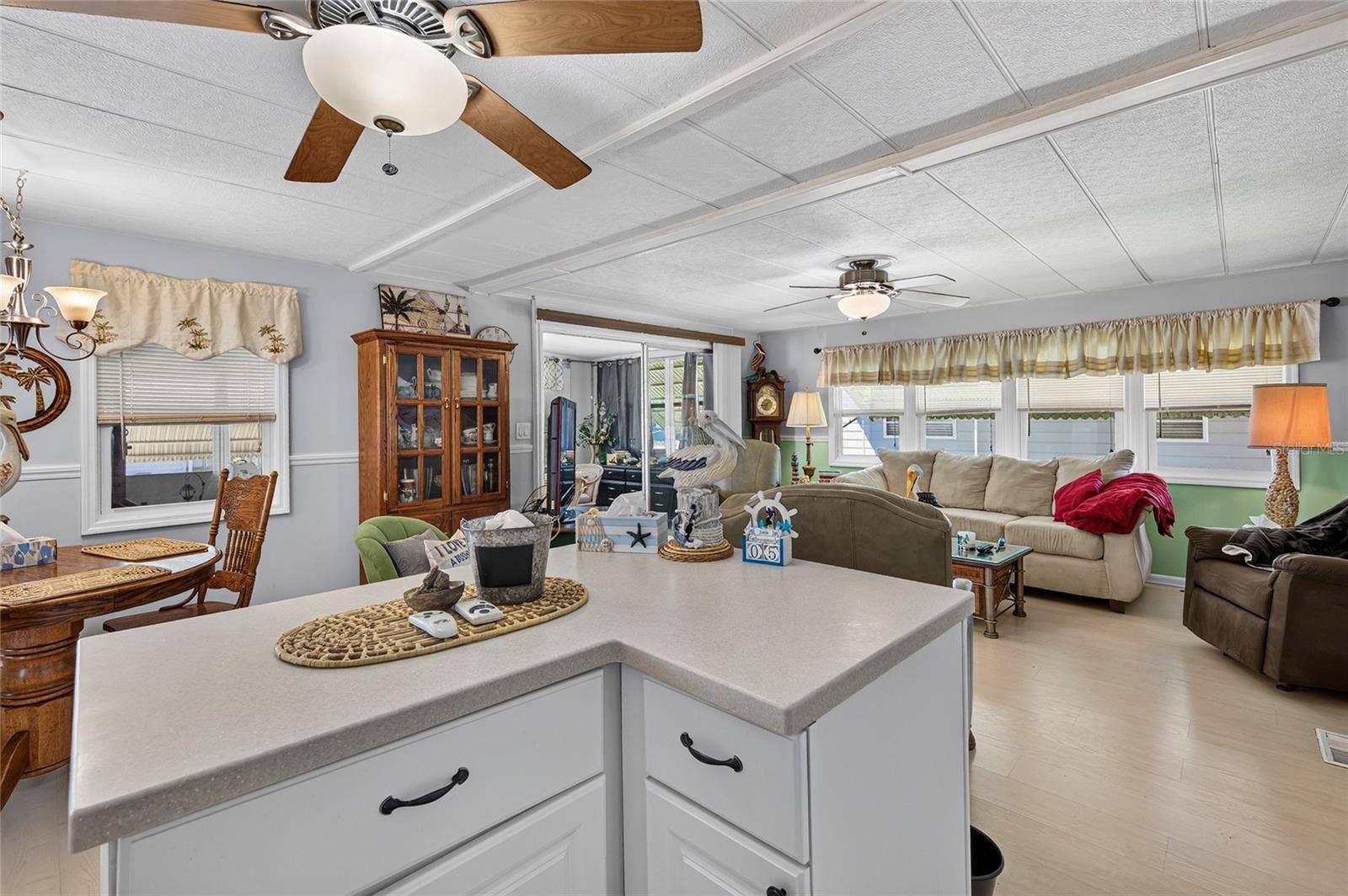 213 MANTUA DRIVE, Venice, FL 34285 213 MANTUA DRIVE, Venice, FL 34285