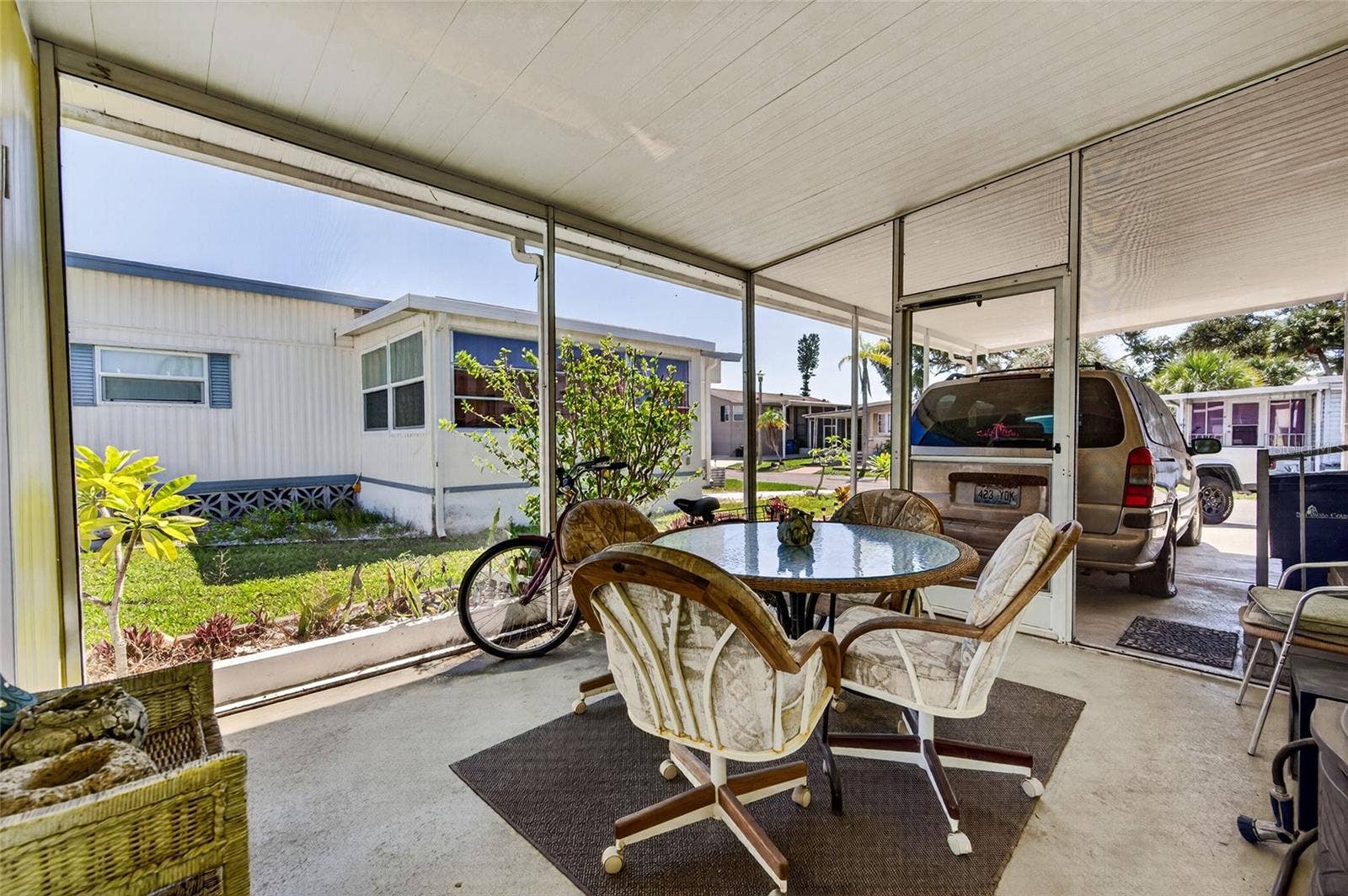 213 MANTUA DRIVE, Venice, FL 34285 213 MANTUA DRIVE, Venice, FL 34285