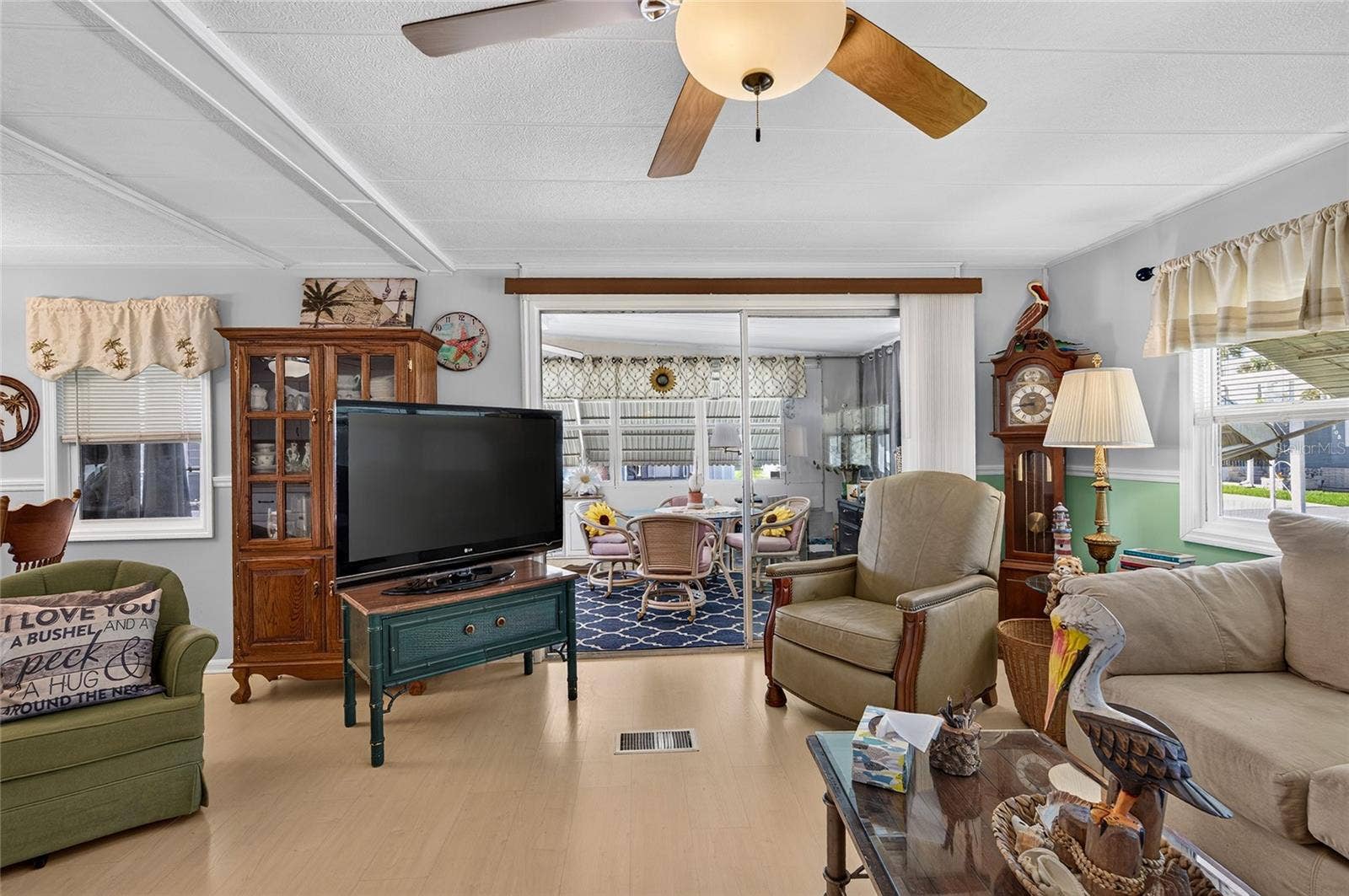 213 MANTUA DRIVE, Venice, FL 34285 213 MANTUA DRIVE, Venice, FL 34285