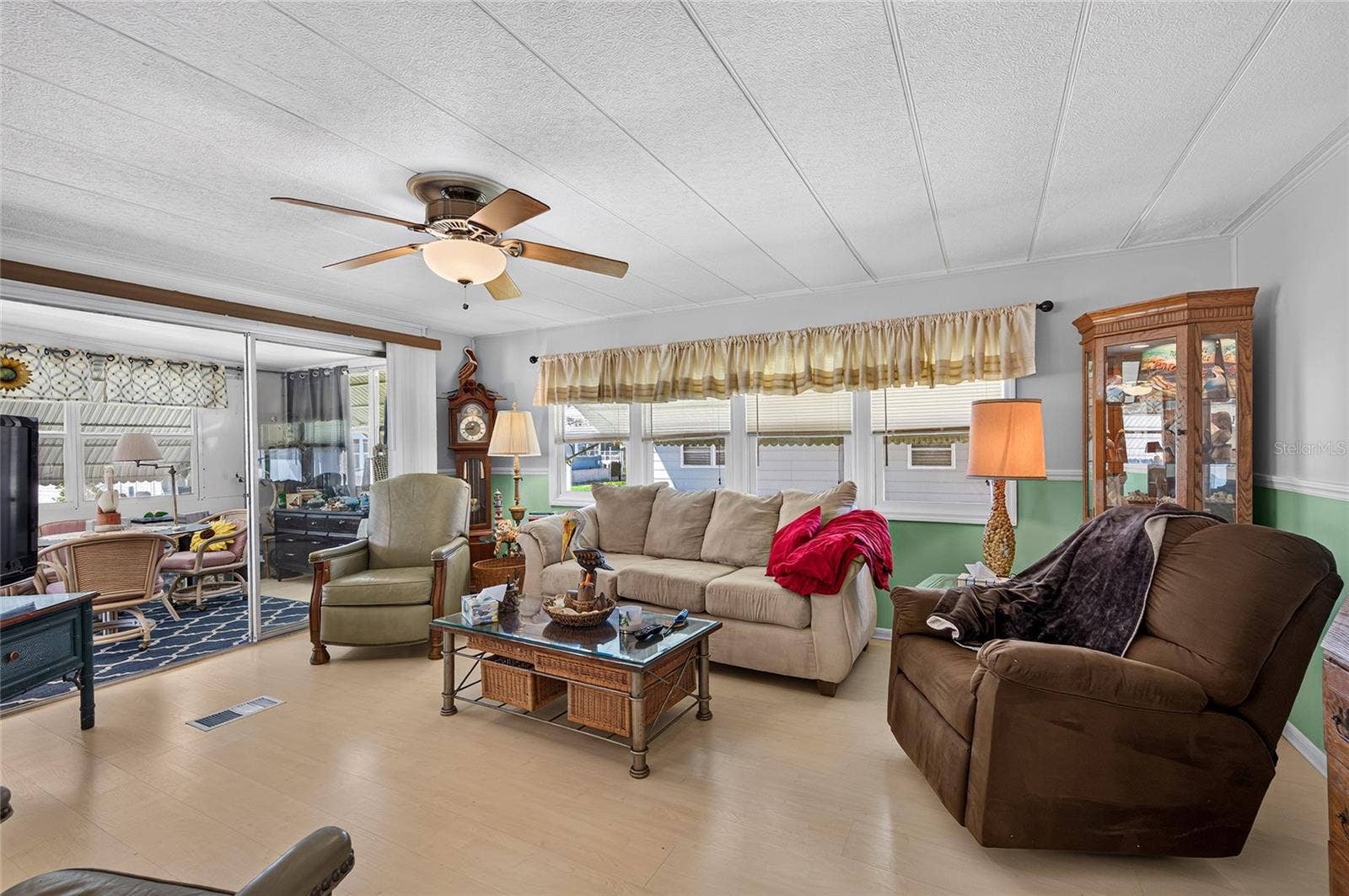213 MANTUA DRIVE, Venice, FL 34285 213 MANTUA DRIVE, Venice, FL 34285