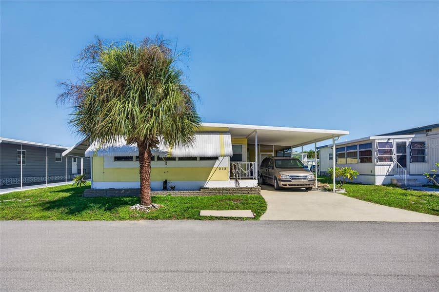 Property photo for 213 MANTUA DRIVE, Venice, FL
