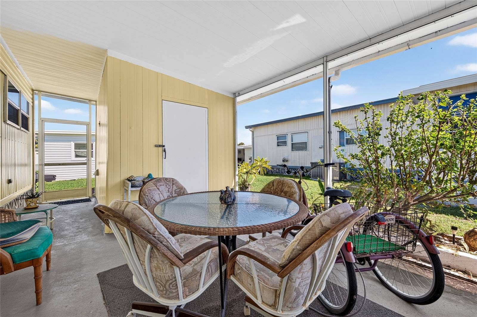 213 MANTUA DRIVE, Venice, FL 34285 213 MANTUA DRIVE, Venice, FL 34285