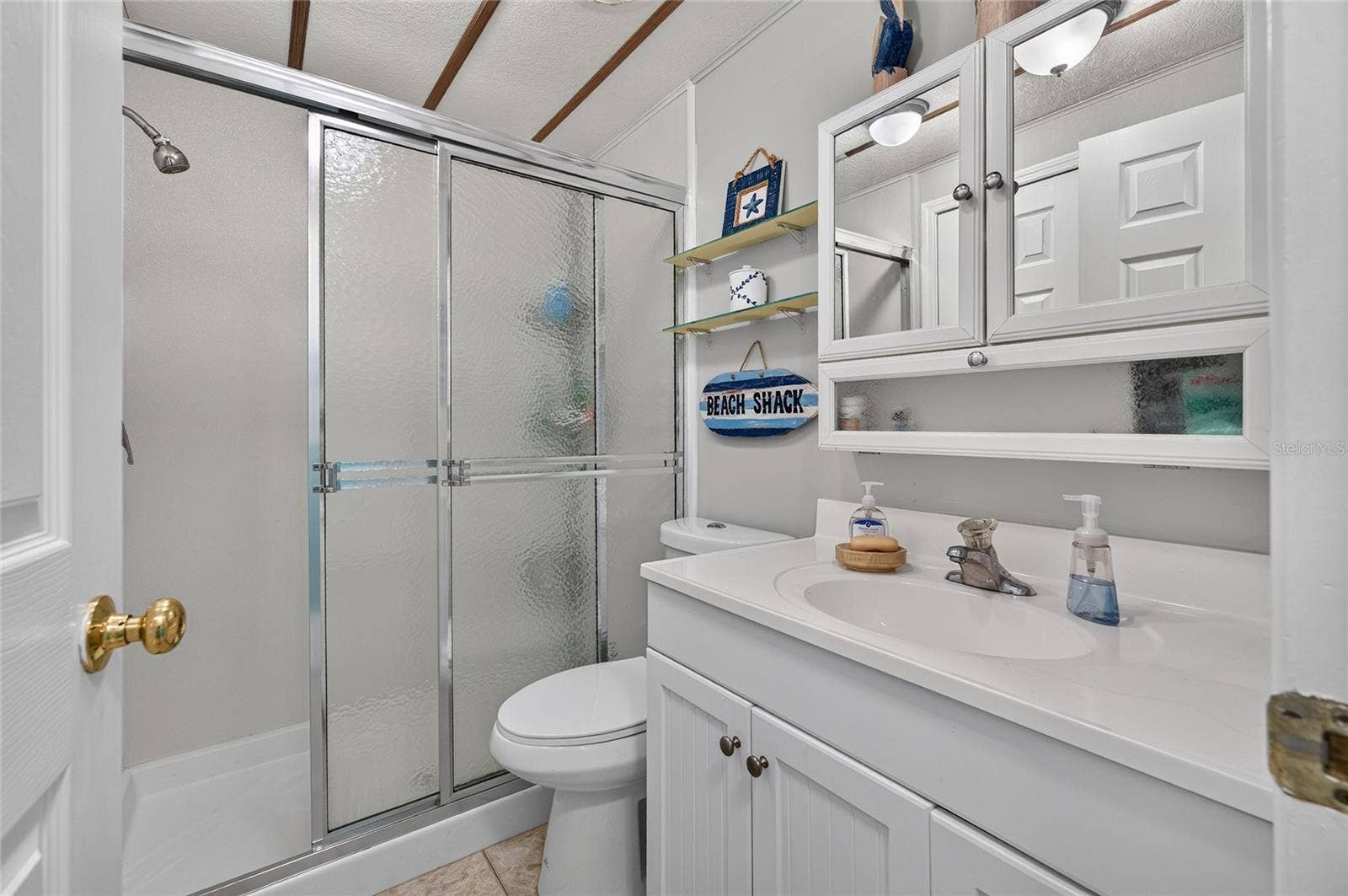 213 MANTUA DRIVE, Venice, FL 34285 213 MANTUA DRIVE, Venice, FL 34285