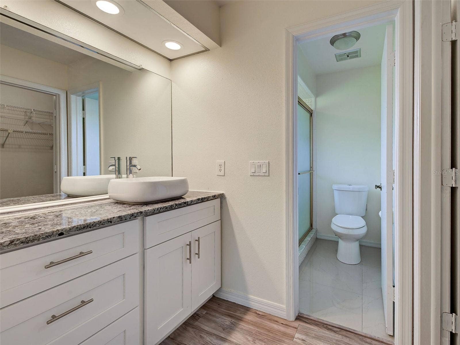 397 DORCHESTER STREET, Port Charlotte, FL 33954 Beautiful Granite with Newer Cabinets, SInk and Faucet.