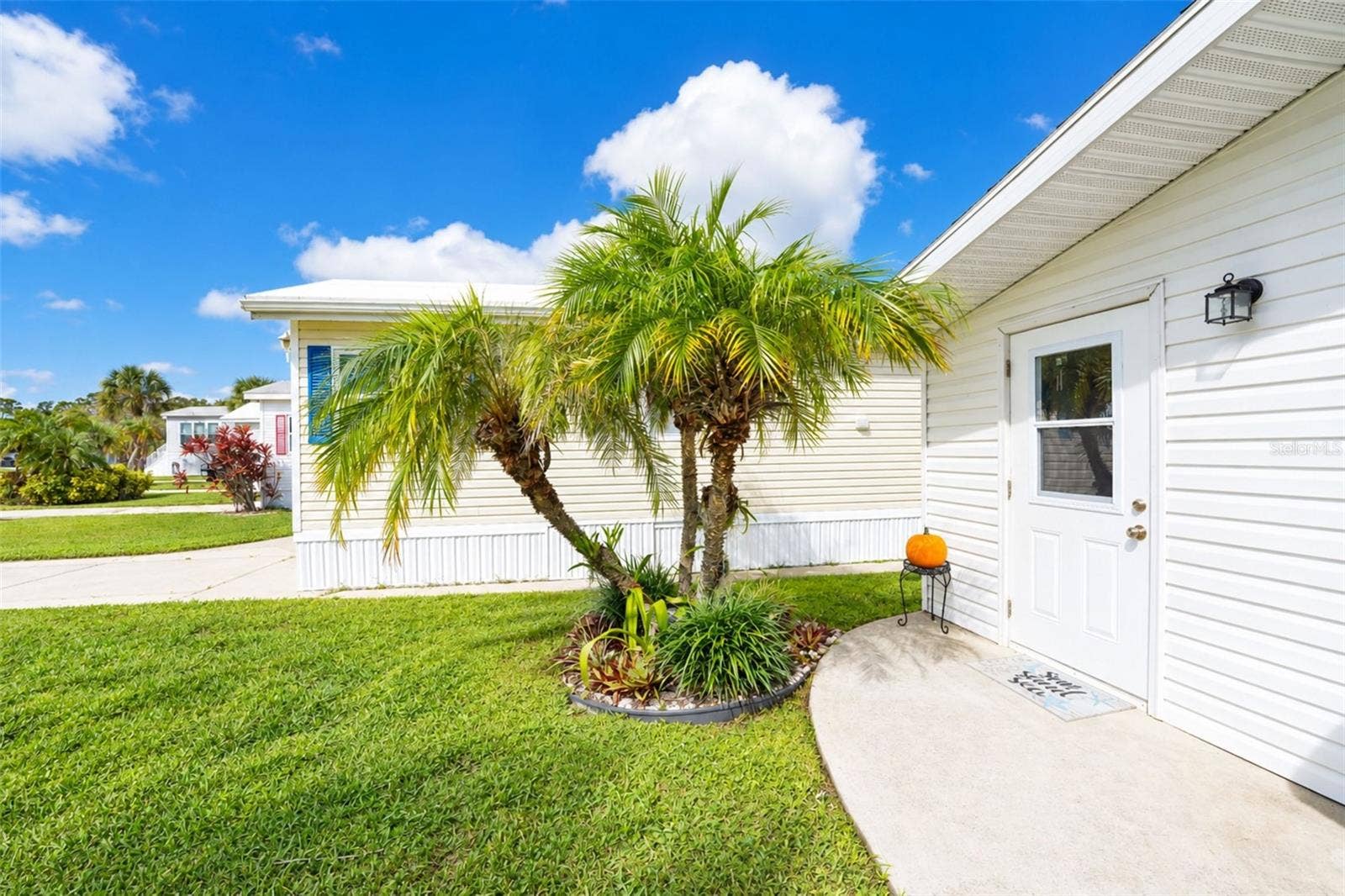 39 CROWN POINT DRIVE, Nokomis, FL 34275 39 CROWN POINT DRIVE, Nokomis, FL 34275