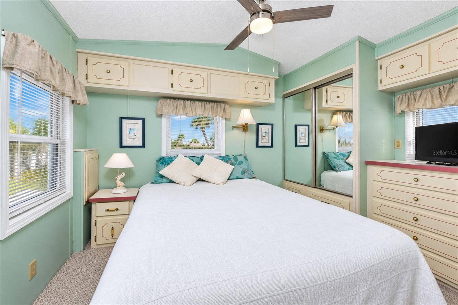 39 CROWN POINT DRIVE, Nokomis, FL 34275 39 CROWN POINT DRIVE, Nokomis, FL 34275