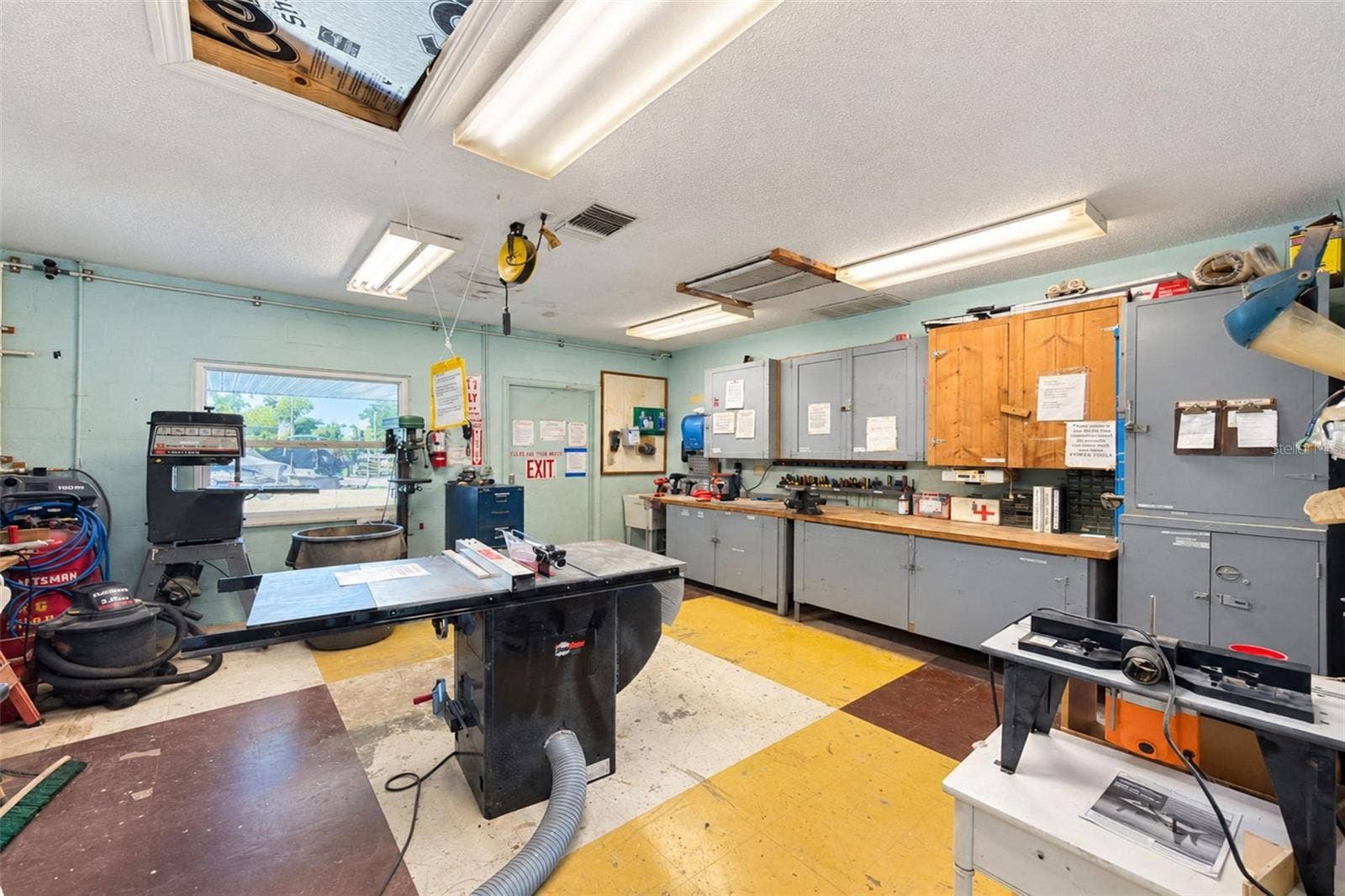 39 CROWN POINT DRIVE, Nokomis, FL 34275 39 CROWN POINT DRIVE, Nokomis, FL 34275