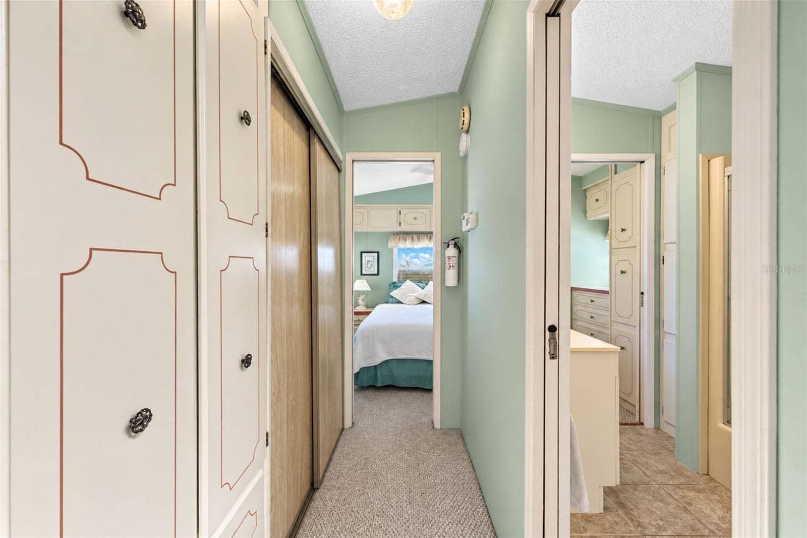 39 CROWN POINT DRIVE, Nokomis, FL 34275 39 CROWN POINT DRIVE, Nokomis, FL 34275