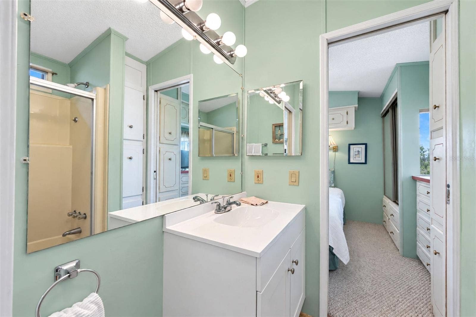 39 CROWN POINT DRIVE, Nokomis, FL 34275 39 CROWN POINT DRIVE, Nokomis, FL 34275