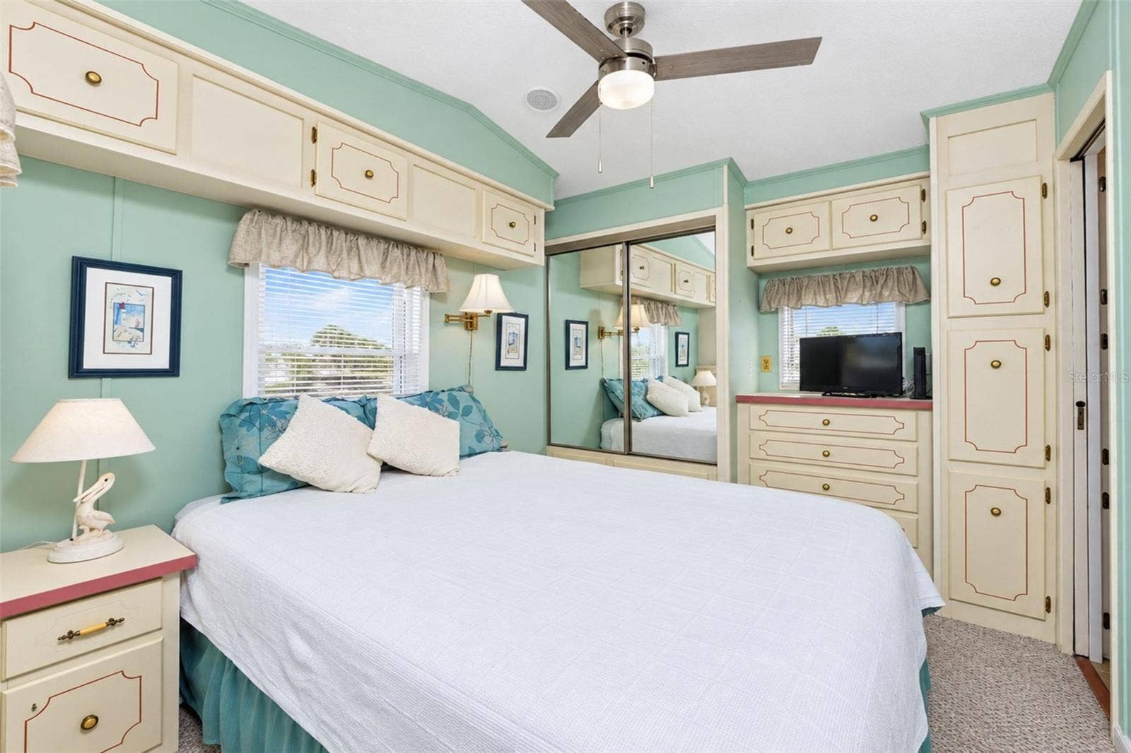 39 CROWN POINT DRIVE, Nokomis, FL 34275 39 CROWN POINT DRIVE, Nokomis, FL 34275