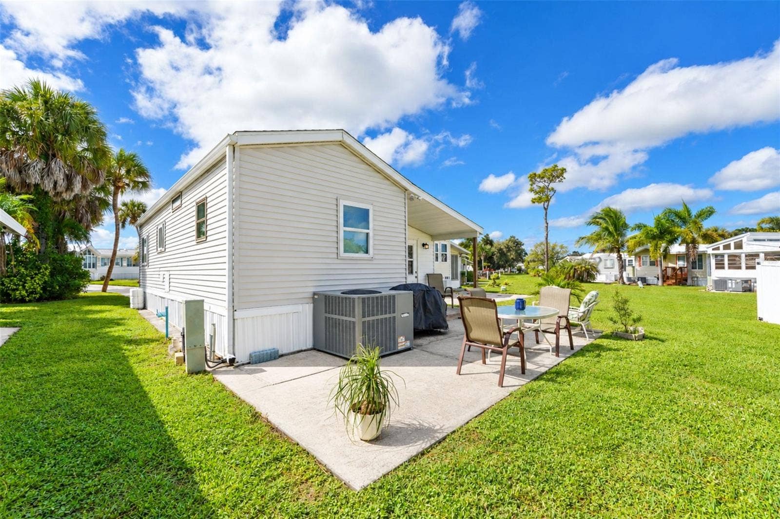 39 CROWN POINT DRIVE, Nokomis, FL 34275 39 CROWN POINT DRIVE, Nokomis, FL 34275