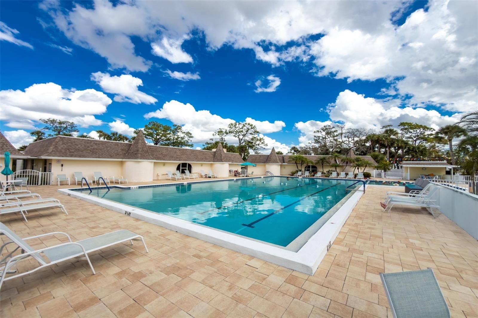39 CROWN POINT DRIVE, Nokomis, FL 34275 39 CROWN POINT DRIVE, Nokomis, FL 34275