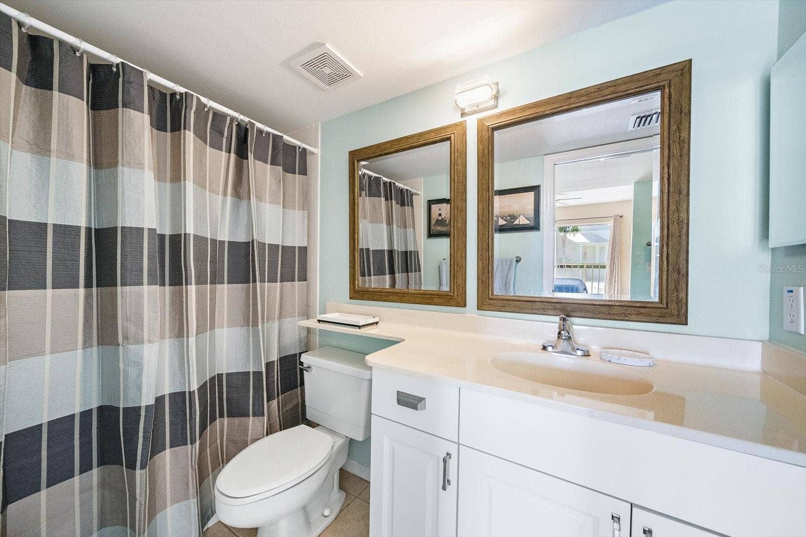 439 CERROMAR LANE, #410, Venice, FL 34293 Second bathroom