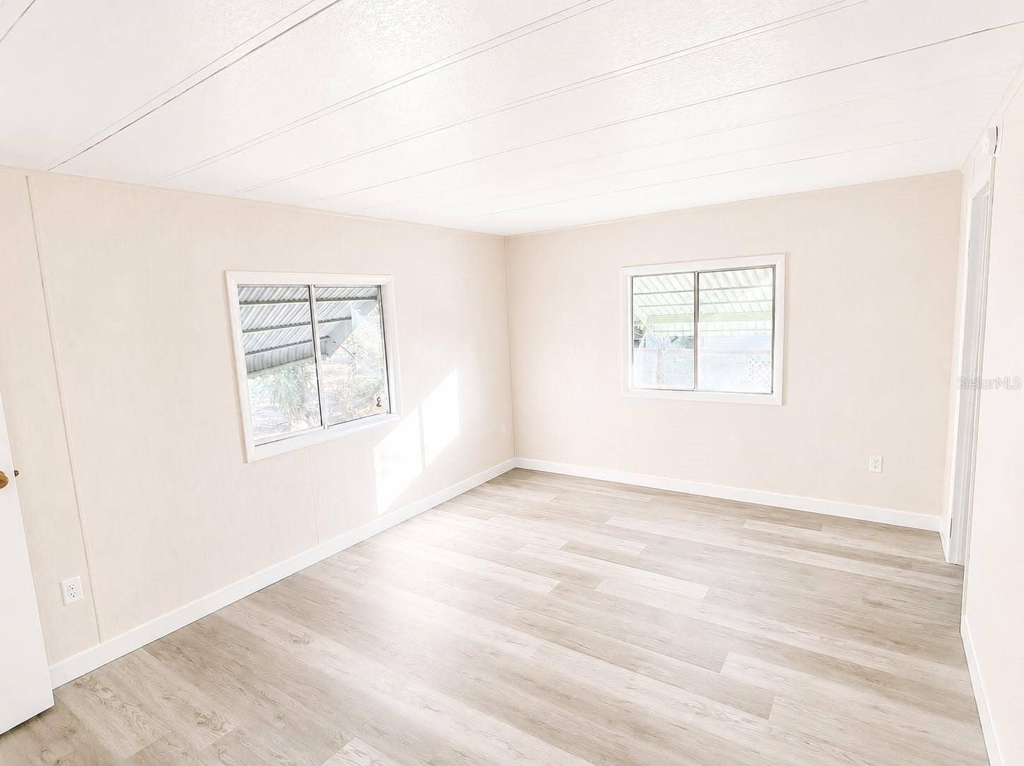 9330 SALISBURY DRIVE, Brooksville, FL 34613 9330 SALISBURY DRIVE, Brooksville, FL 34613