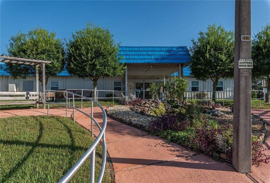 9330 SALISBURY DRIVE, Brooksville, FL 34613 9330 SALISBURY DRIVE, Brooksville, FL 34613