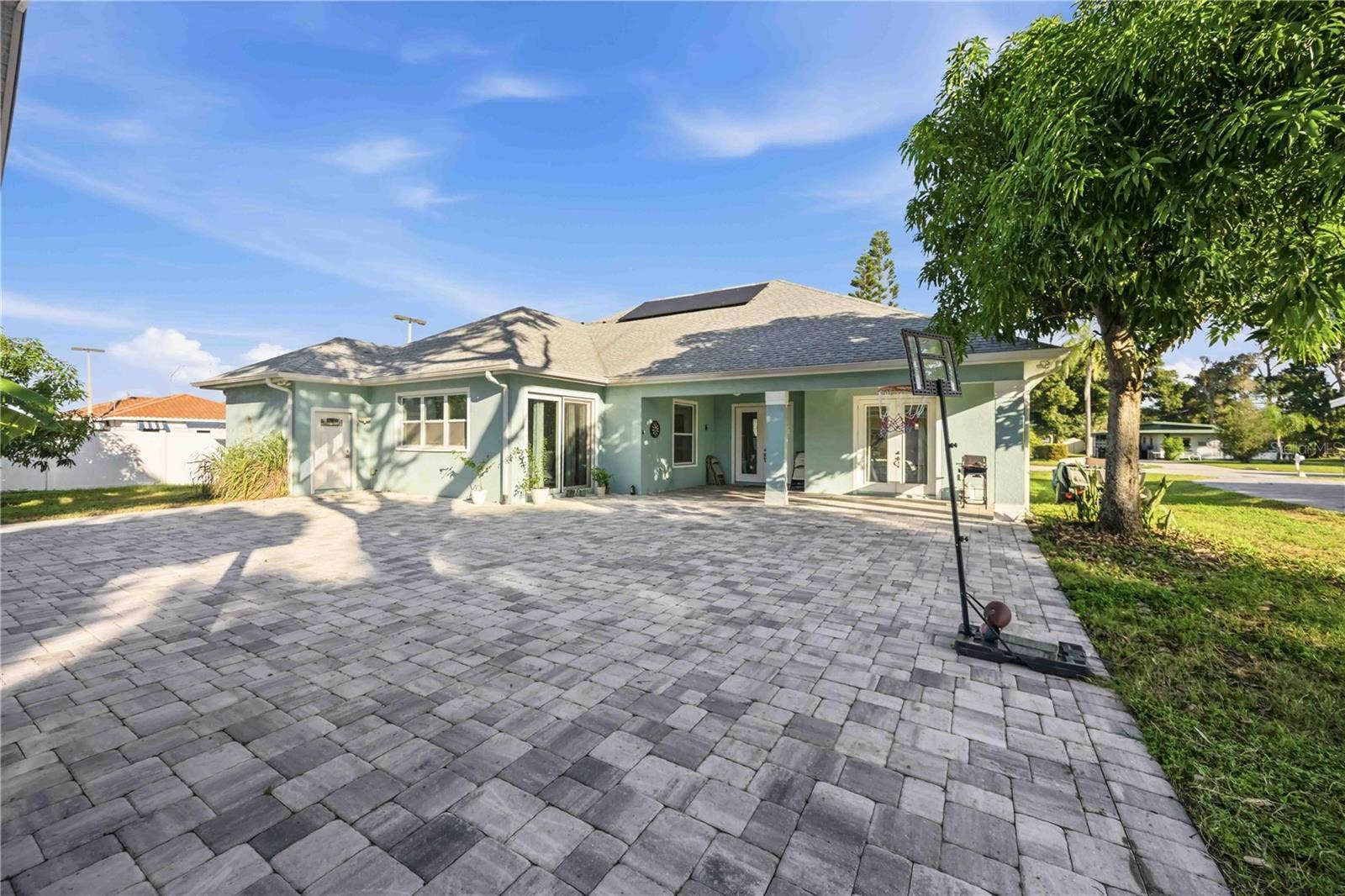 716 LAUREL AVENUE, Venice, FL 34285 716 LAUREL AVENUE, Venice, FL 34285