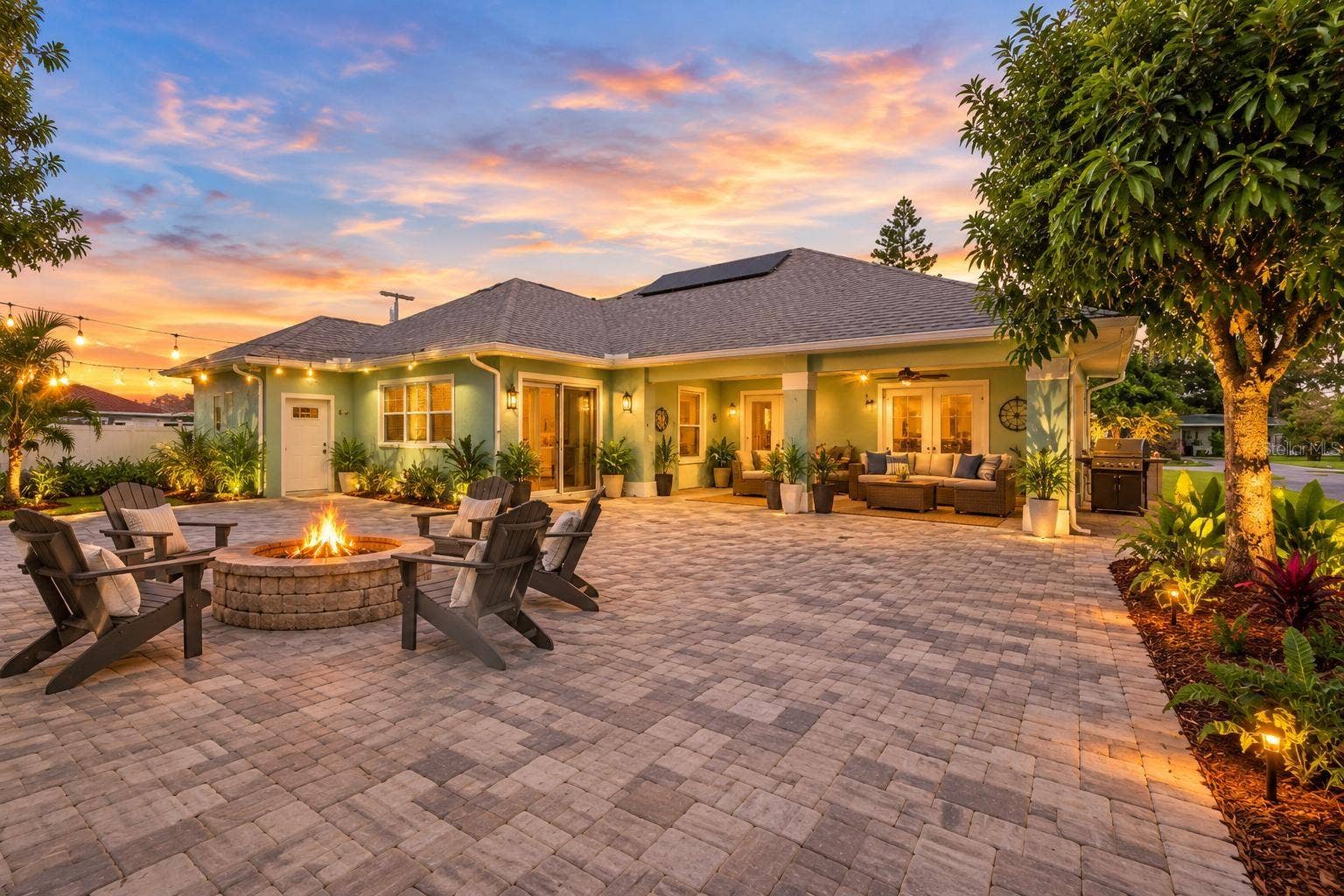 716 LAUREL AVENUE, Venice, FL 34285 Virtual Stage