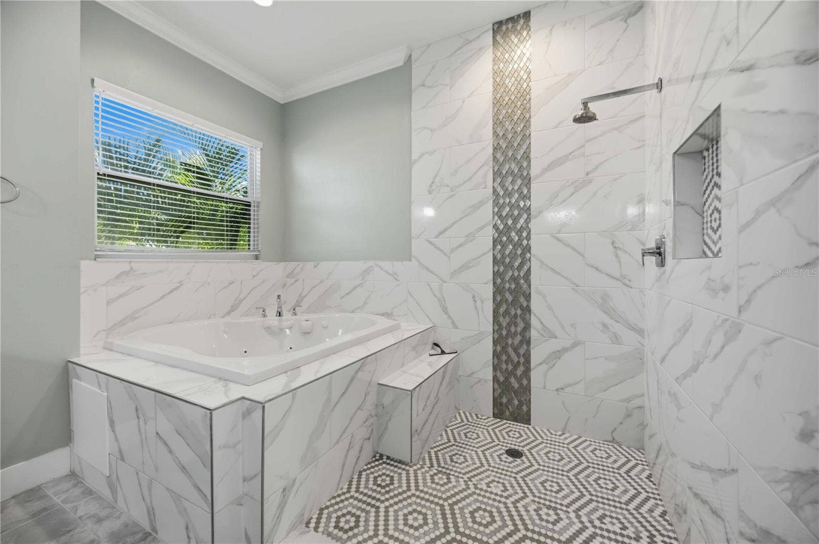 716 LAUREL AVENUE, Venice, FL 34285 Master Bathroom