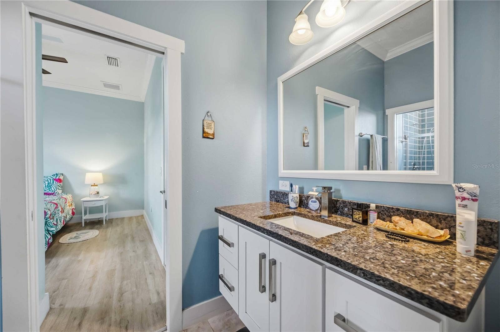 716 LAUREL AVENUE, Venice, FL 34285 716 LAUREL AVENUE, Venice, FL 34285