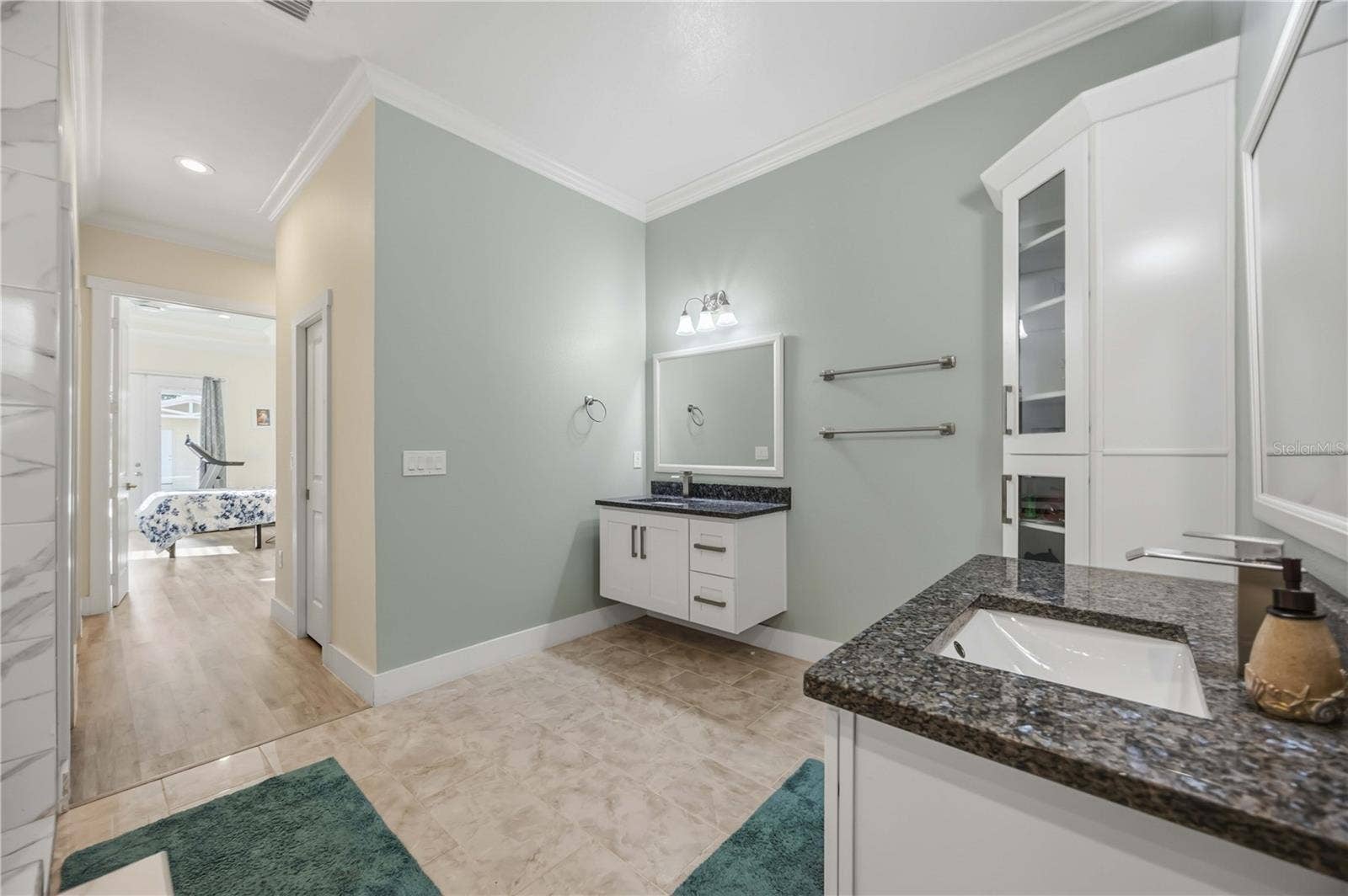 716 LAUREL AVENUE, Venice, FL 34285 716 LAUREL AVENUE, Venice, FL 34285