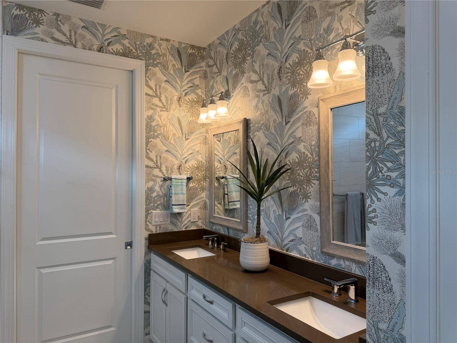 13180 RINELLA STREET, Venice, FL 34293 13180 RINELLA STREET, Venice, FL 34293