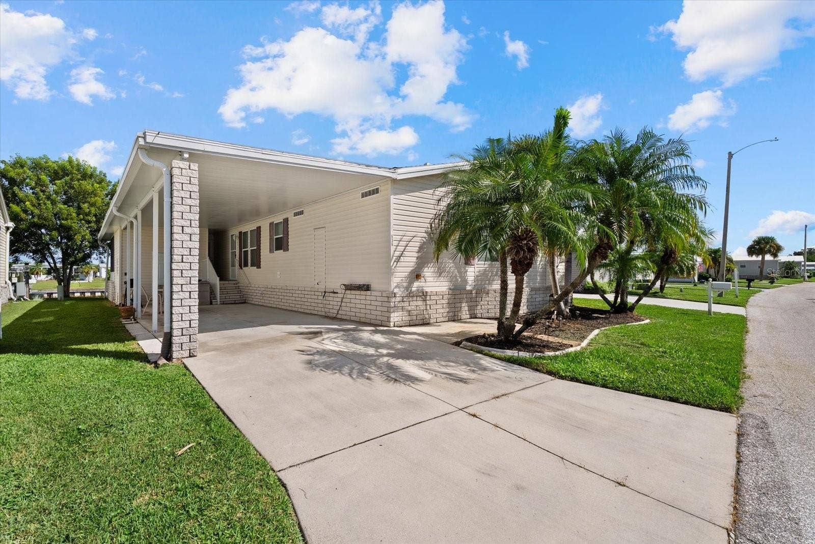 636 BLACKBURN BOULEVARD, North Port, FL 34287