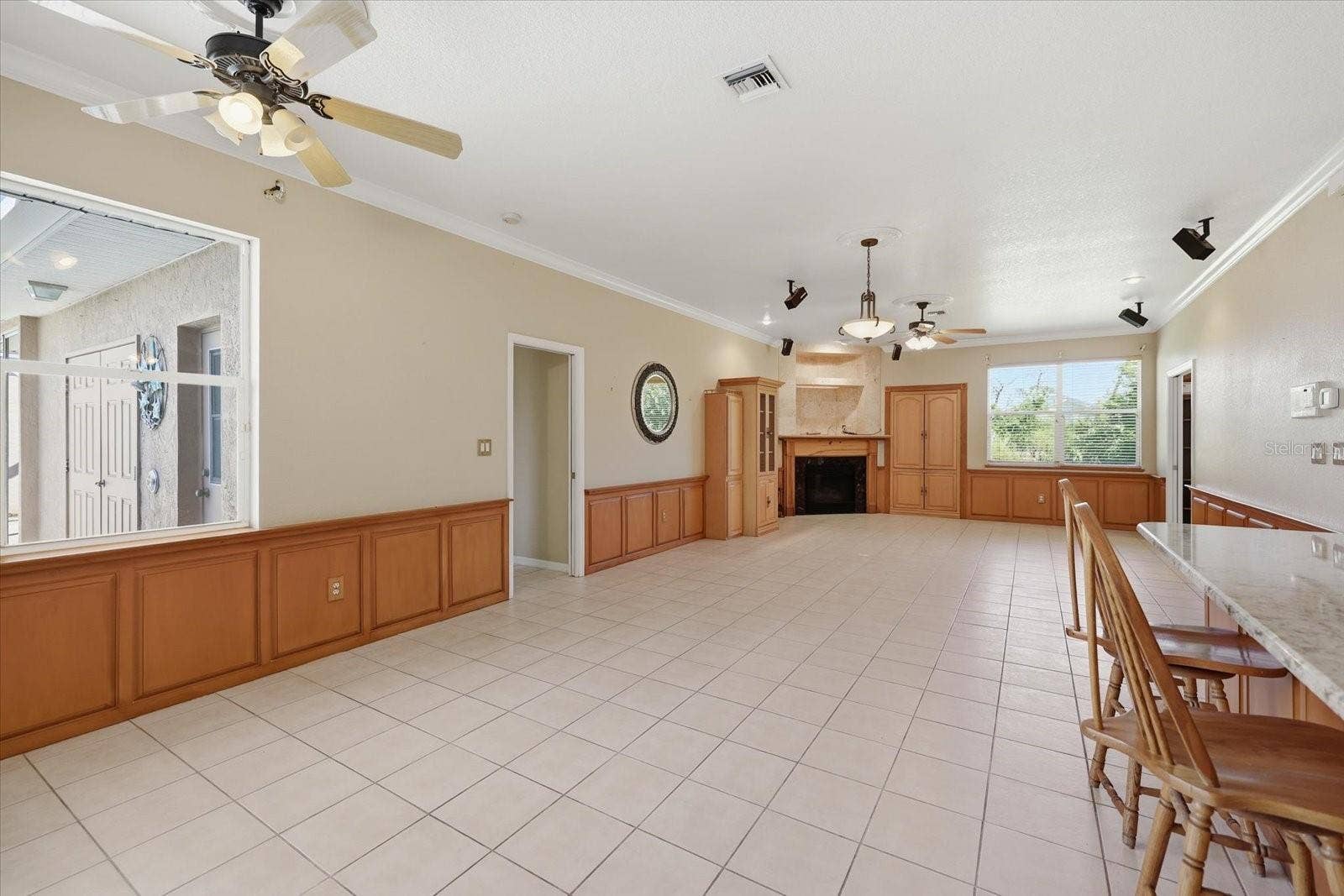 breakfast nook and family room