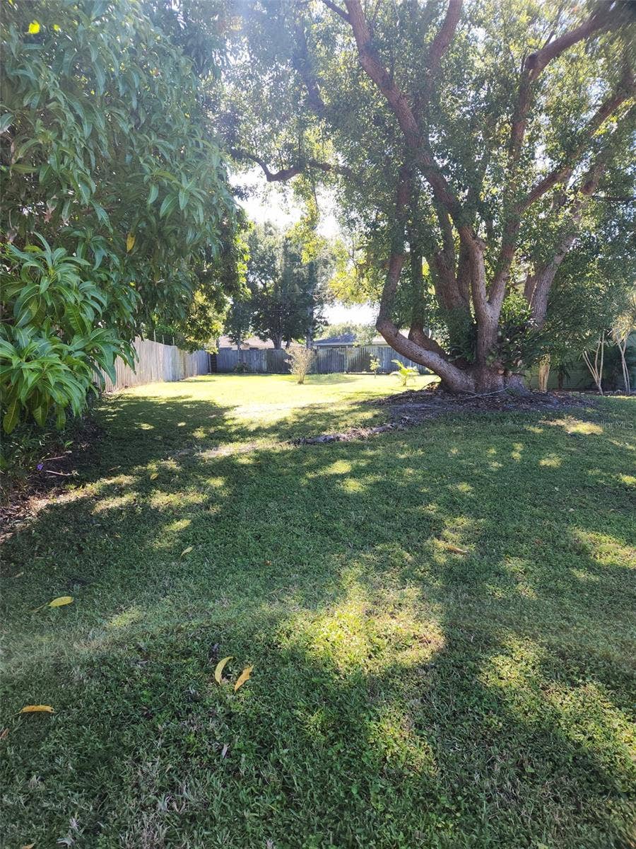 3078 SPENCER LANE, Sarasota, FL 34239 3078 SPENCER LANE, Sarasota, FL 34239