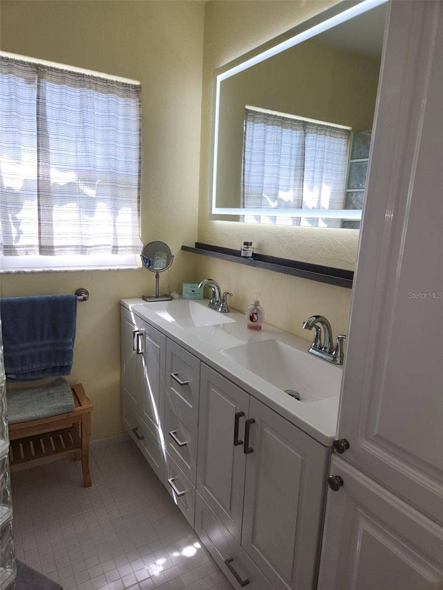 3078 SPENCER LANE, Sarasota, FL 34239 3078 SPENCER LANE, Sarasota, FL 34239