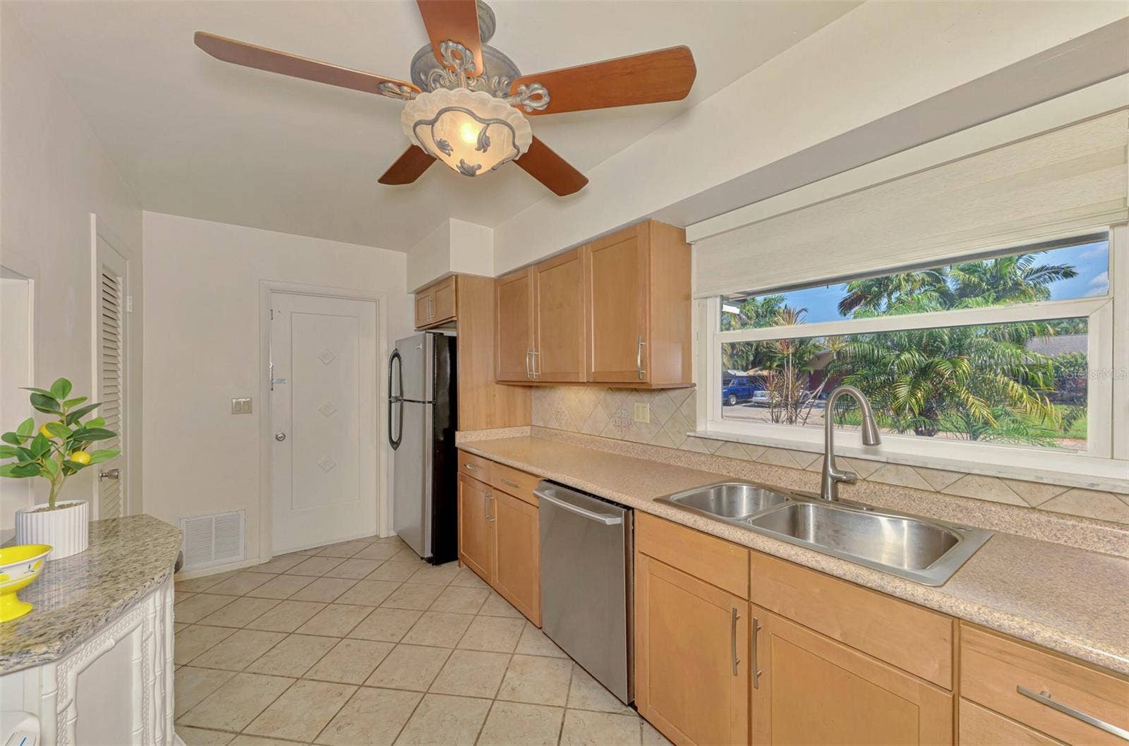 3078 SPENCER LANE, Sarasota, FL 34239 3078 SPENCER LANE, Sarasota, FL 34239