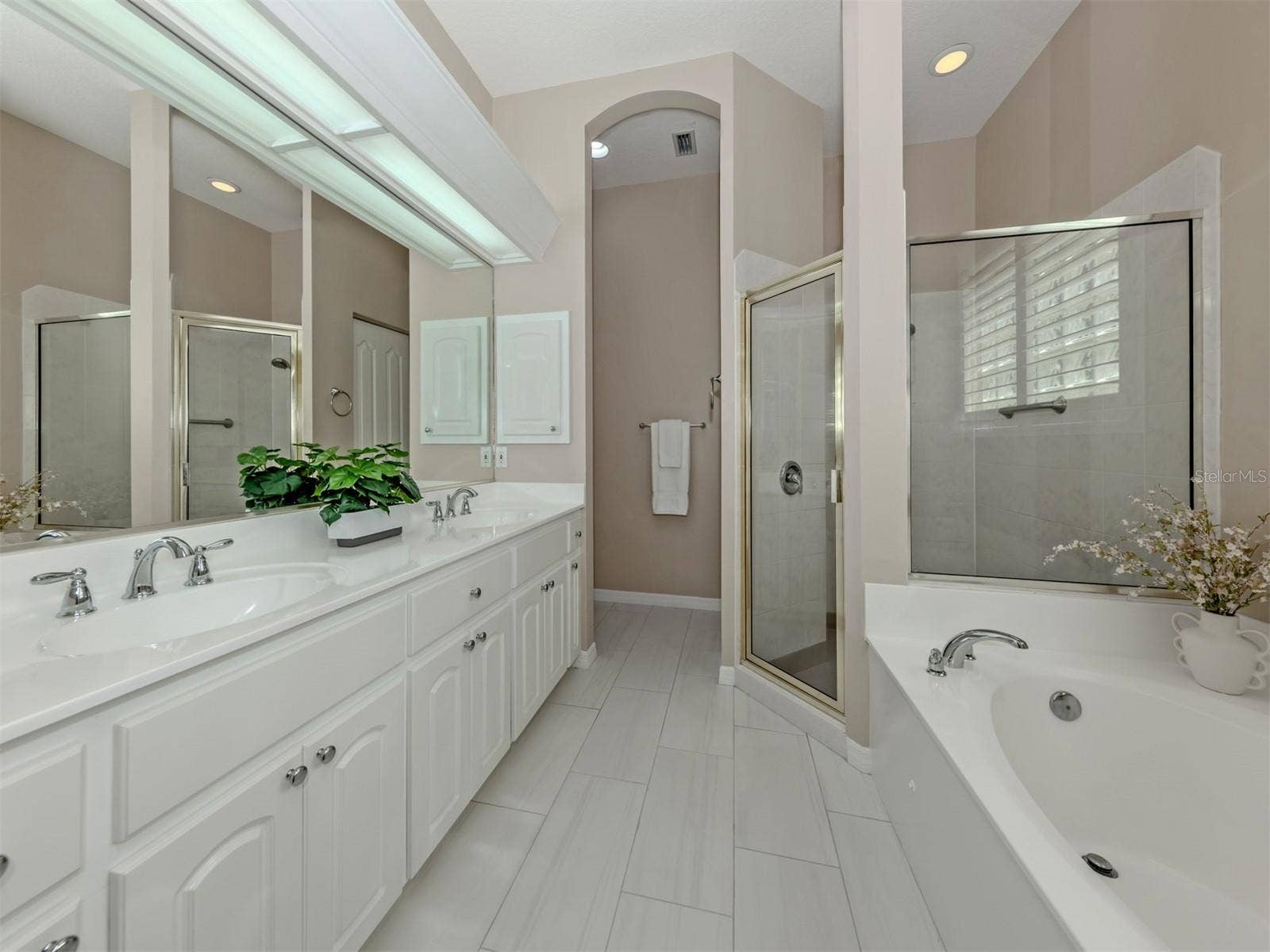 637 MISTY PINE DRIVE, Venice, FL 34292 637 MISTY PINE DRIVE, Venice, FL 34292