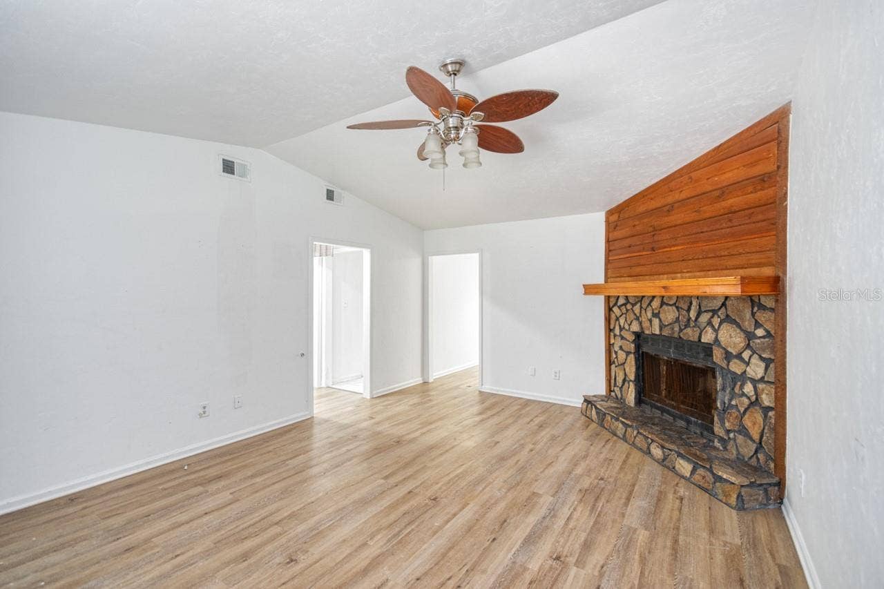 3811 STEWART WAY, Tallahassee, FL 32303 3811 STEWART WAY, Tallahassee, FL 32303