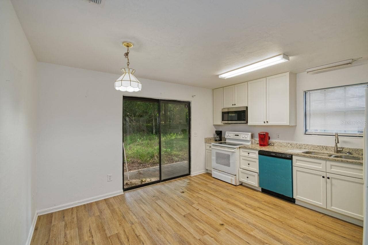 3811 STEWART WAY, Tallahassee, FL 32303 3811 STEWART WAY, Tallahassee, FL 32303