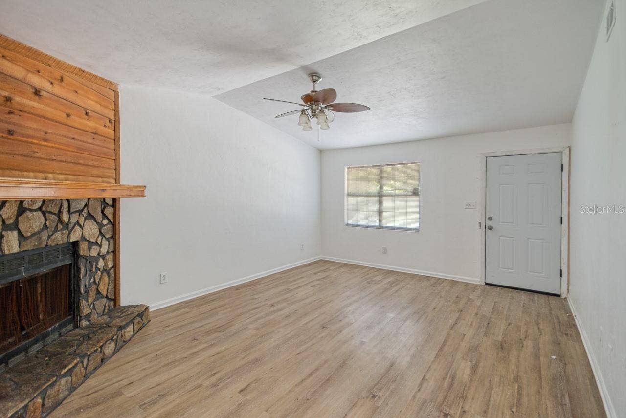 3811 STEWART WAY, Tallahassee, FL 32303 3811 STEWART WAY, Tallahassee, FL 32303