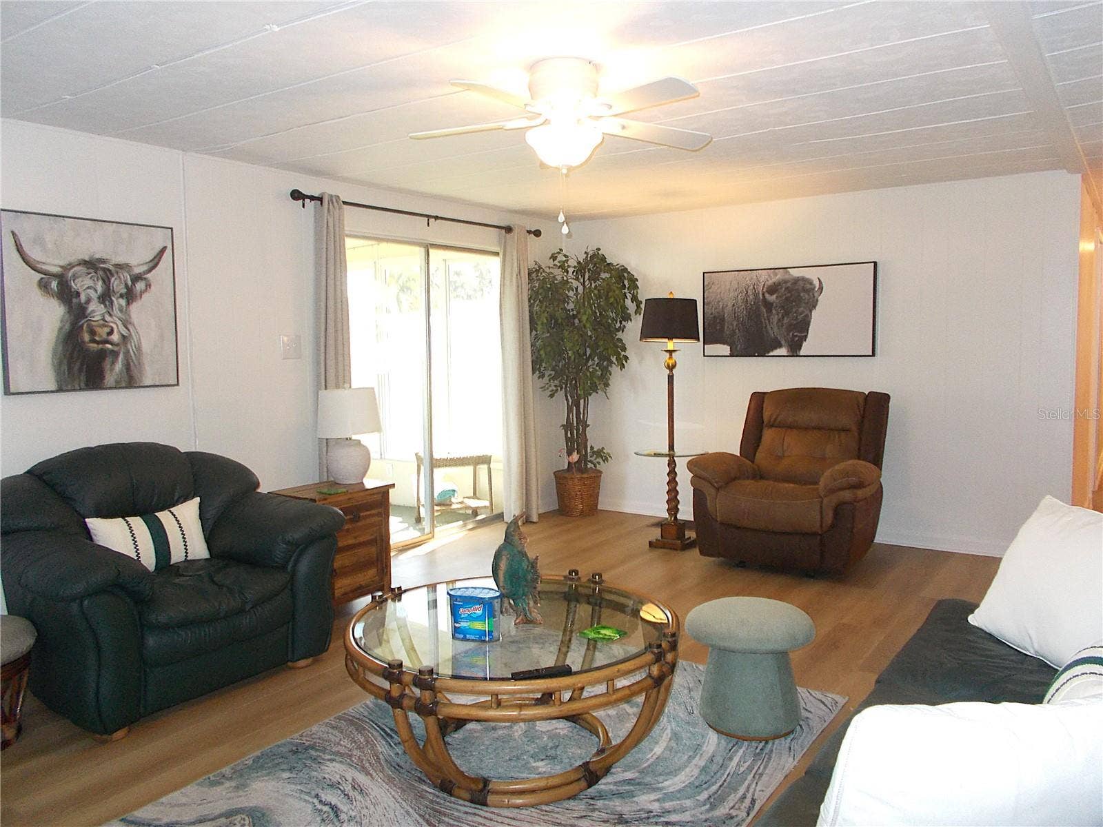 490 ASHWOOD DRIVE, Venice, FL 34285 Living room