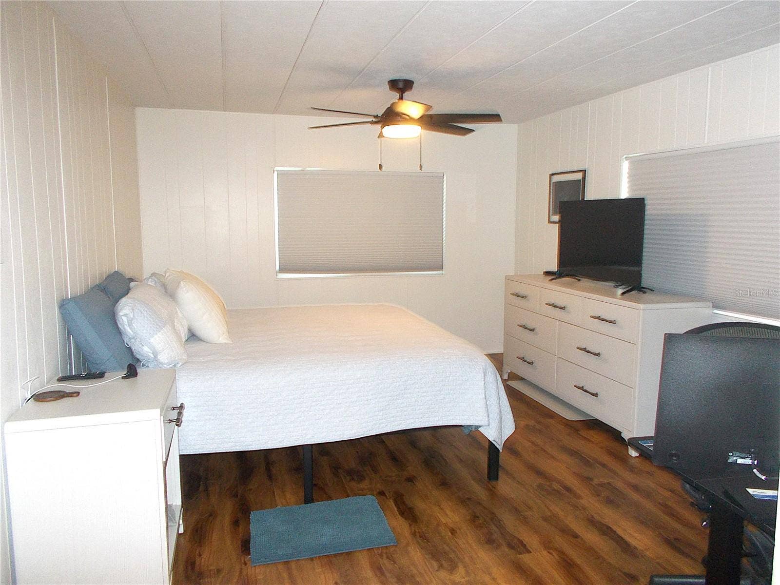 490 ASHWOOD DRIVE, Venice, FL 34285 Primary suite