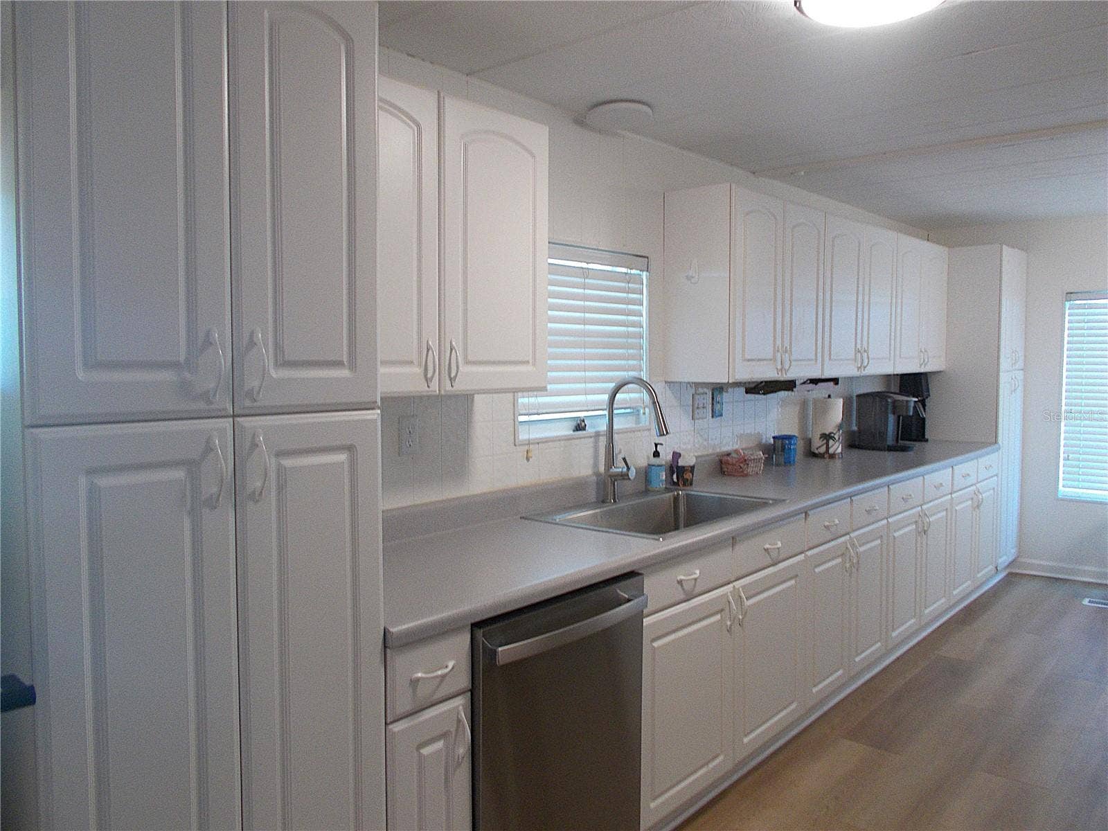 490 ASHWOOD DRIVE, Venice, FL 34285 Kitchen